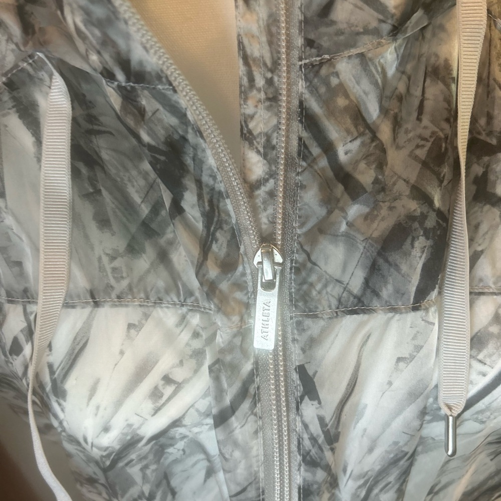 Athleta Inspire hooded vest lightweight Zip sleeveless Utility Jacket Gray Print - Picture 7 of 14